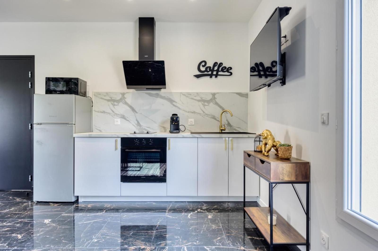 Studio 2 Coubron Екстериор снимка